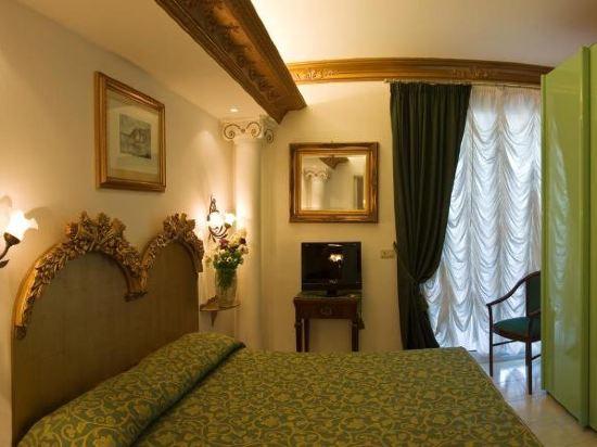 SILVER, DOUBLE BED