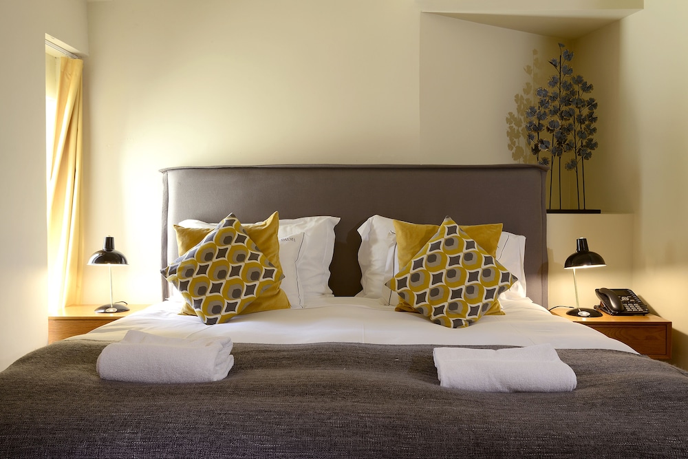 Dalma Old Town Suites 16/72