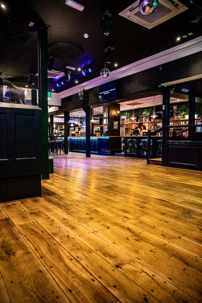 The Vestry 46/50
