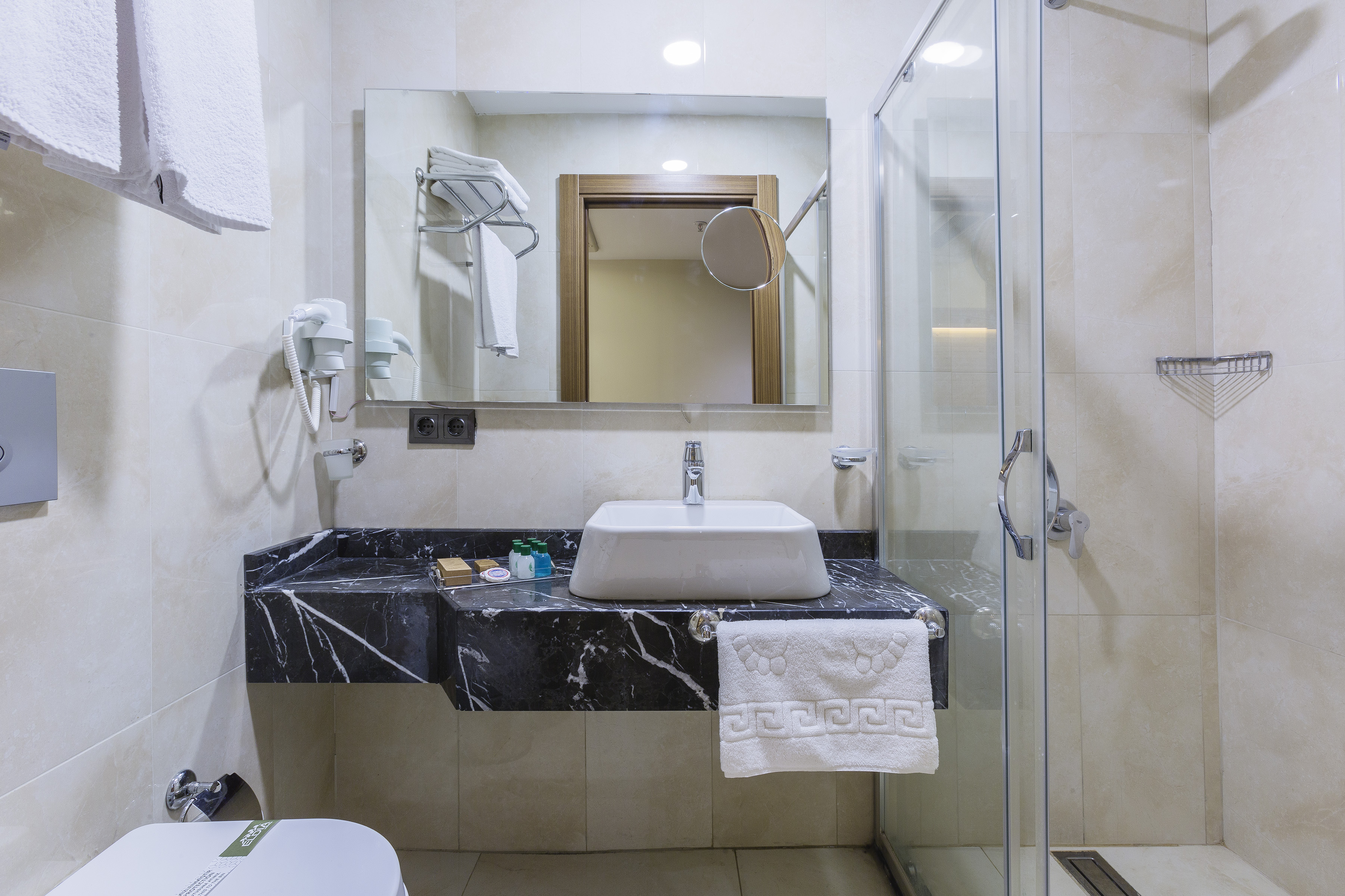 Deluxe, Double or Twin Bed, Atro Hotel 3/3