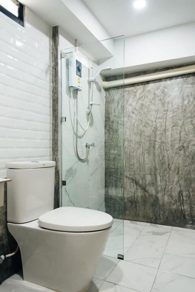 Journey Hostel Suratthani 50/56