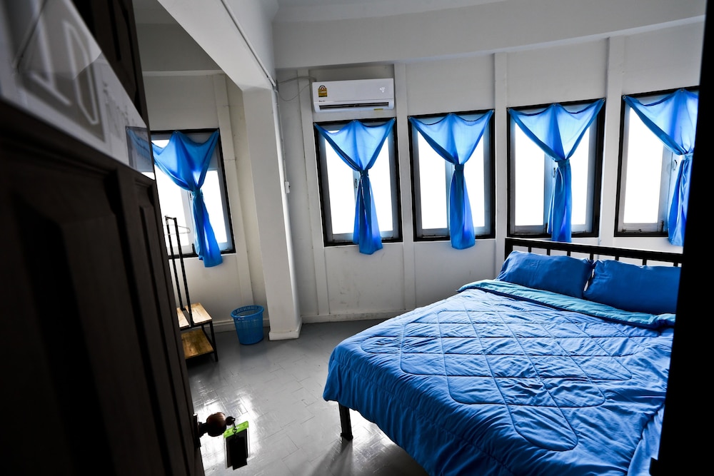 Zee Thai Hostel (Thaitone Hostel) 19/69