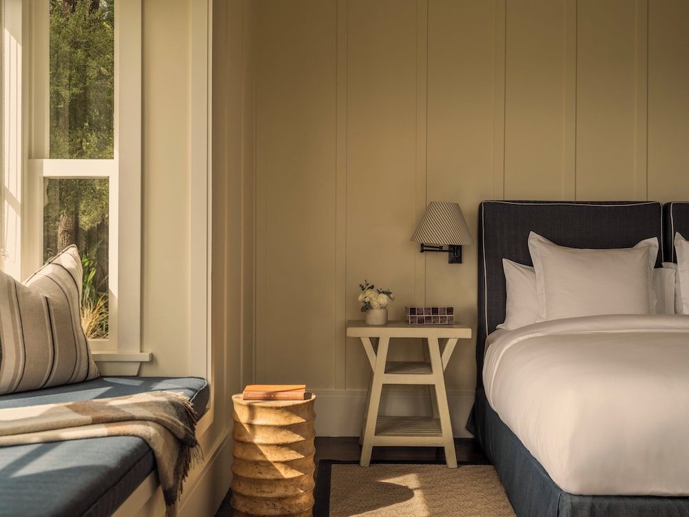 Grand, Junior Suite, Lodge, King Bed