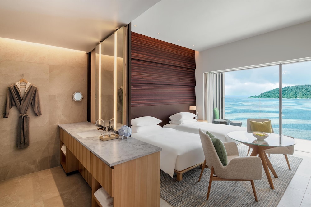 Hyatt Centric Kota Kinabalu 50/50