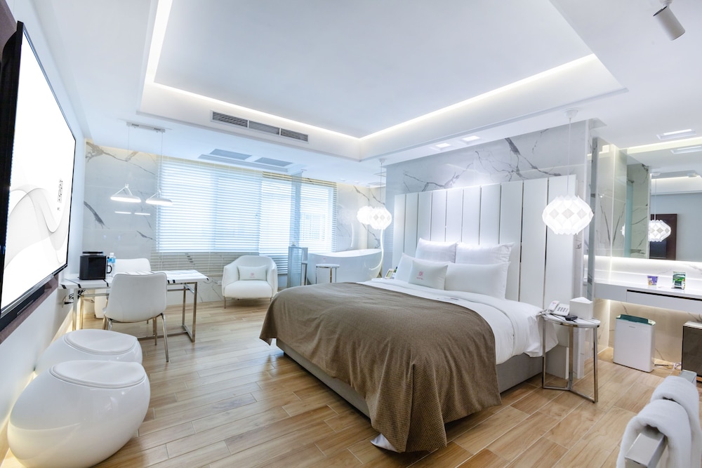 Chao Motel 13/50