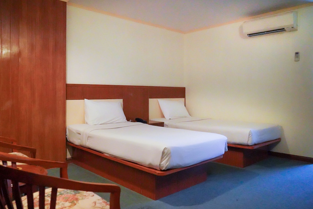 DT Hotel - Pratunam 7/24