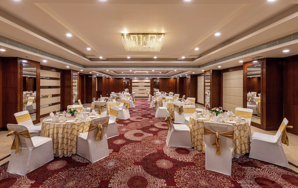 Lords Plaza Jaipur 32/42