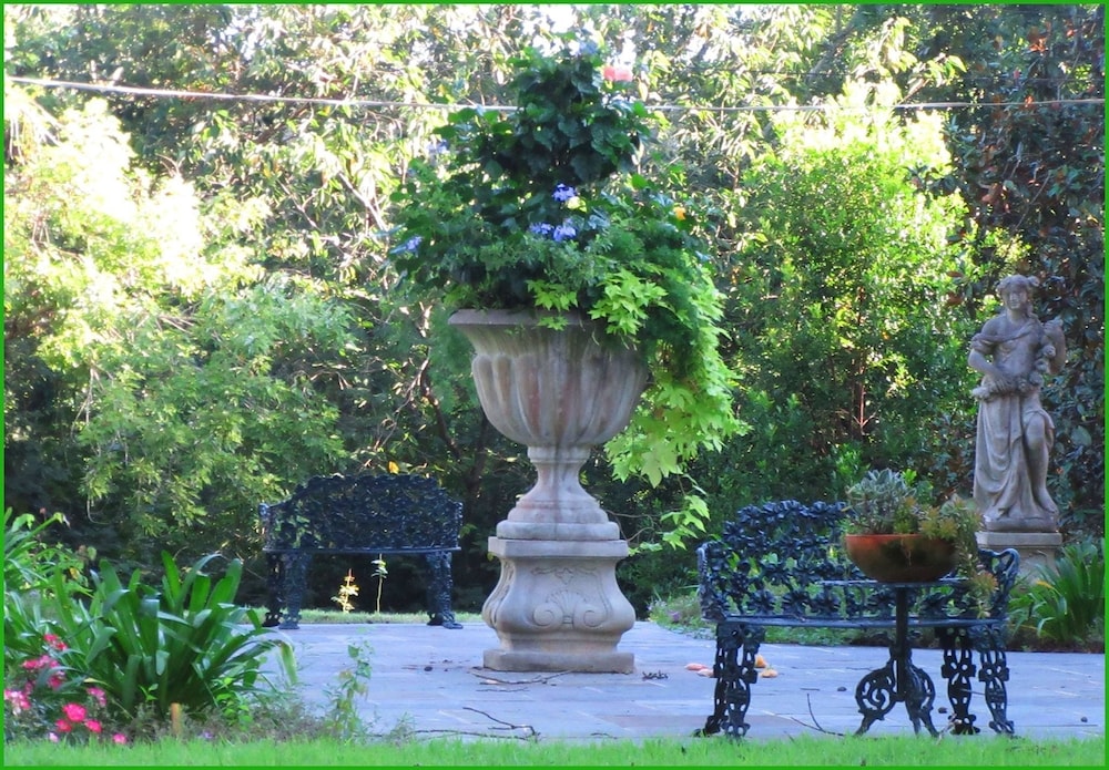 Sunnyside Bed & Breakfast 37/38
