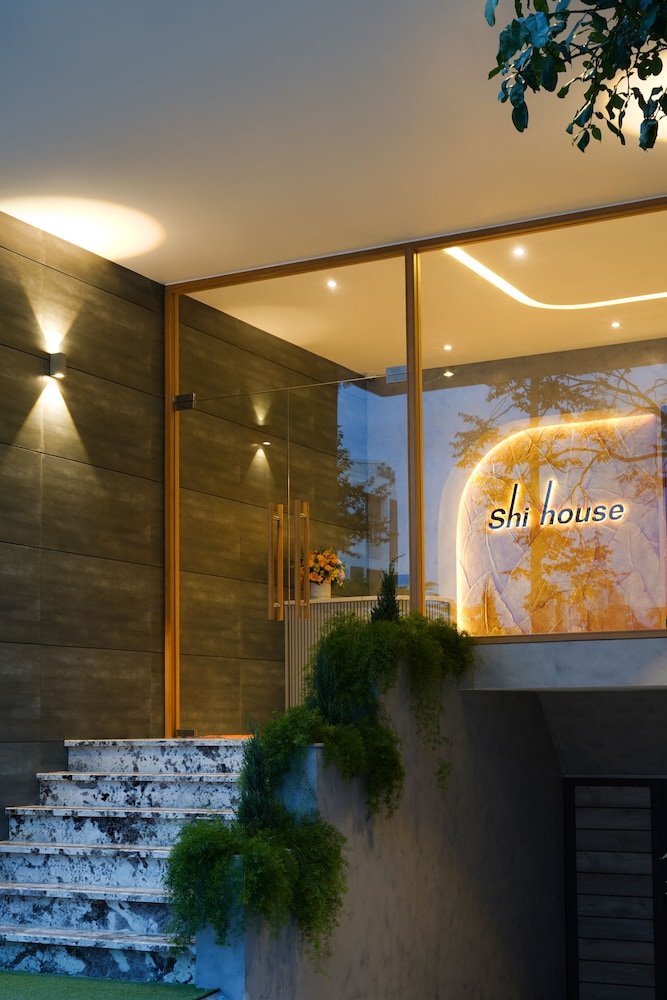 Shi House by Haviland 45/54