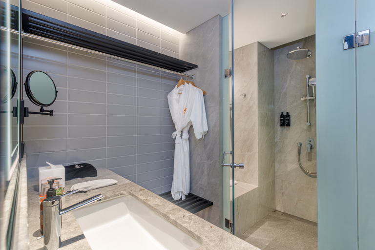 Vibe, Deluxe، Harris Hotel and Convention Serpong 2/2
