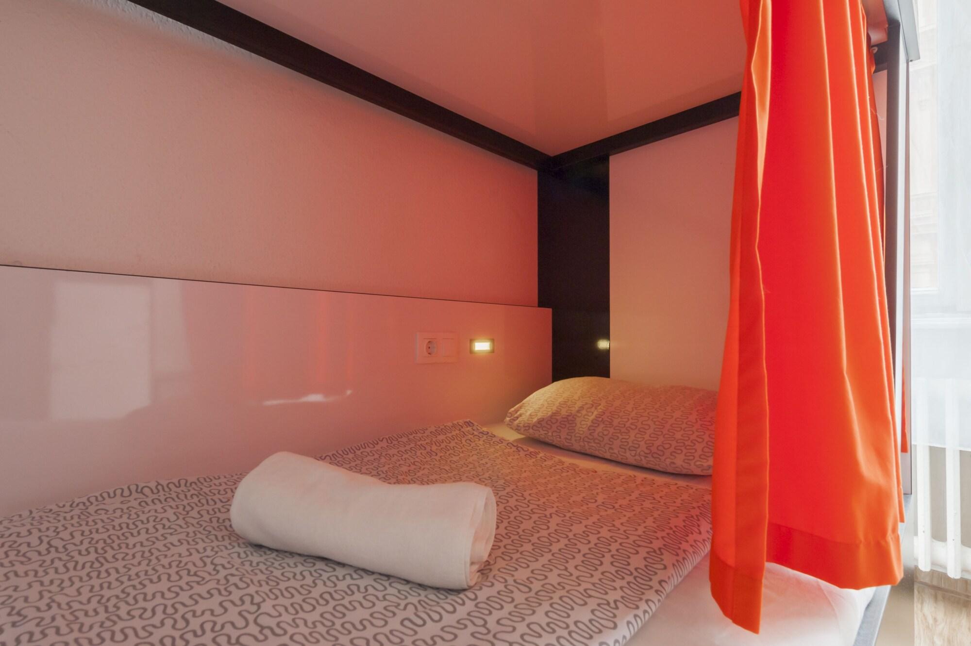 Adagio Hostel 1.0 Oktogon 10/65