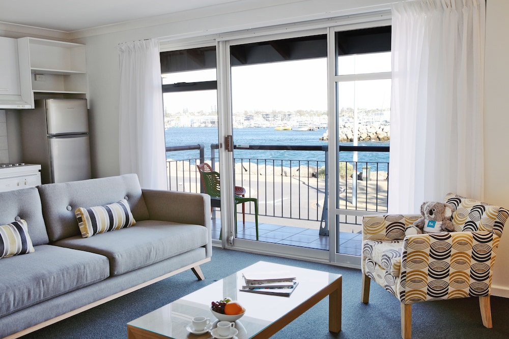 Be. Fremantle 22/62