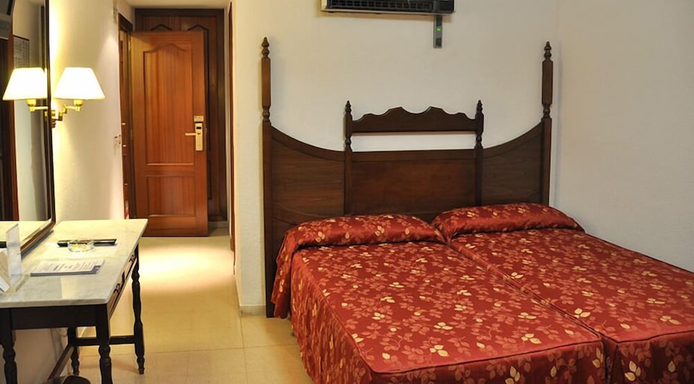 Hotel Reyes Catolicos 11/39
