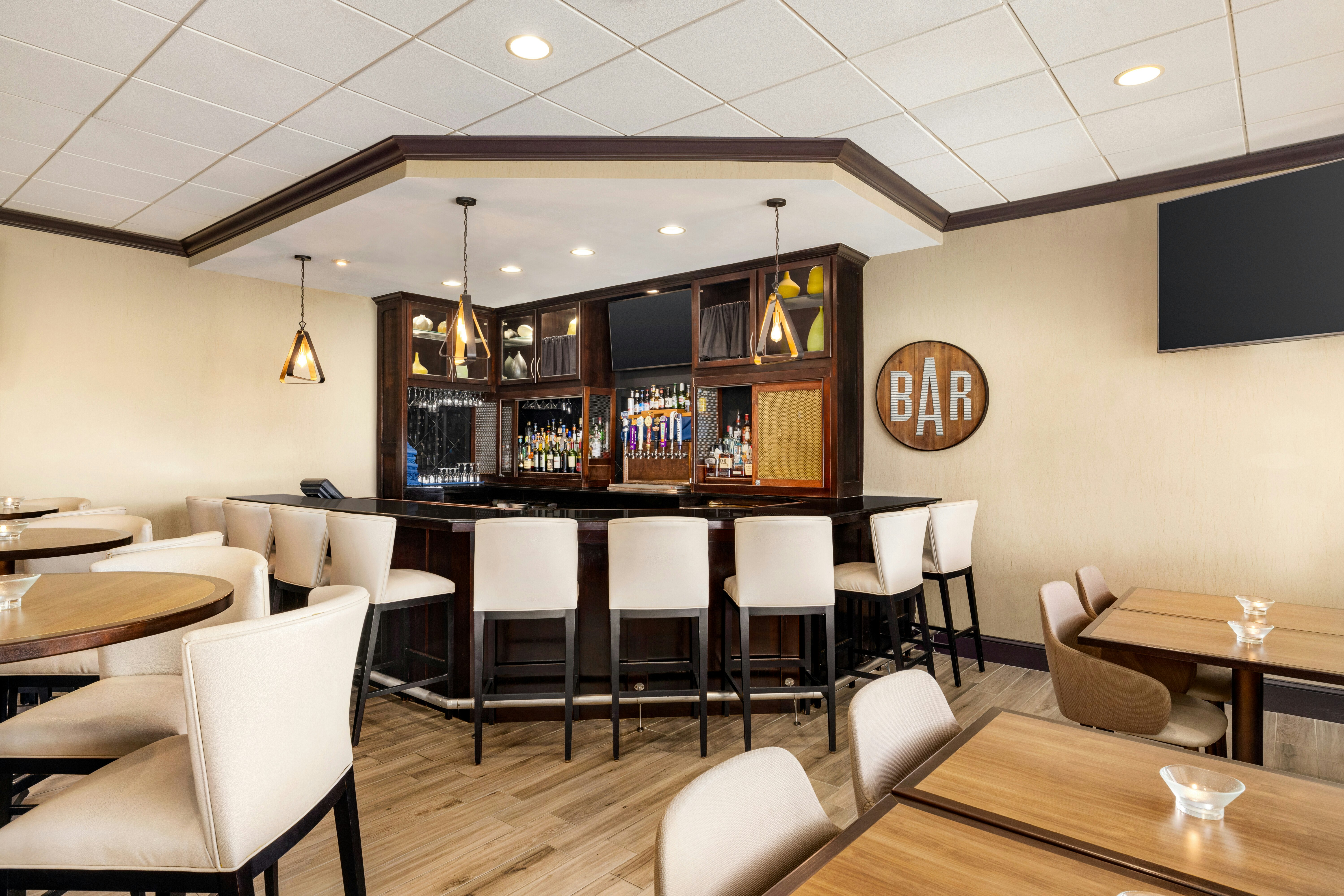 Doubletree By Hilton New Orleans Airport 37/58