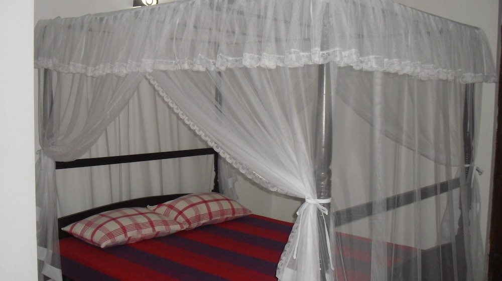 Riverside Homestay Apartments photo3