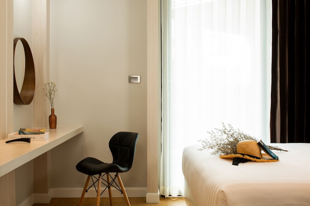 The Canale Samui Resort 50/50