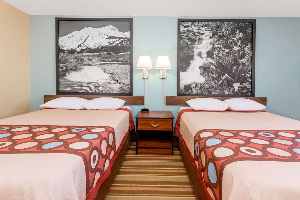 Super 8 by Wyndham Dillon/Breckenridge Area 6/25