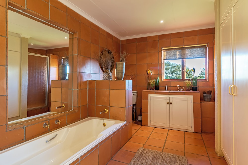 Ulwazi Rock Lodge 46/50