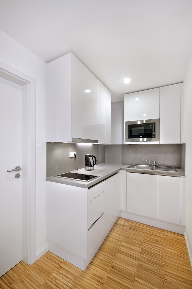 DownTown Suites Kodanska 10/42