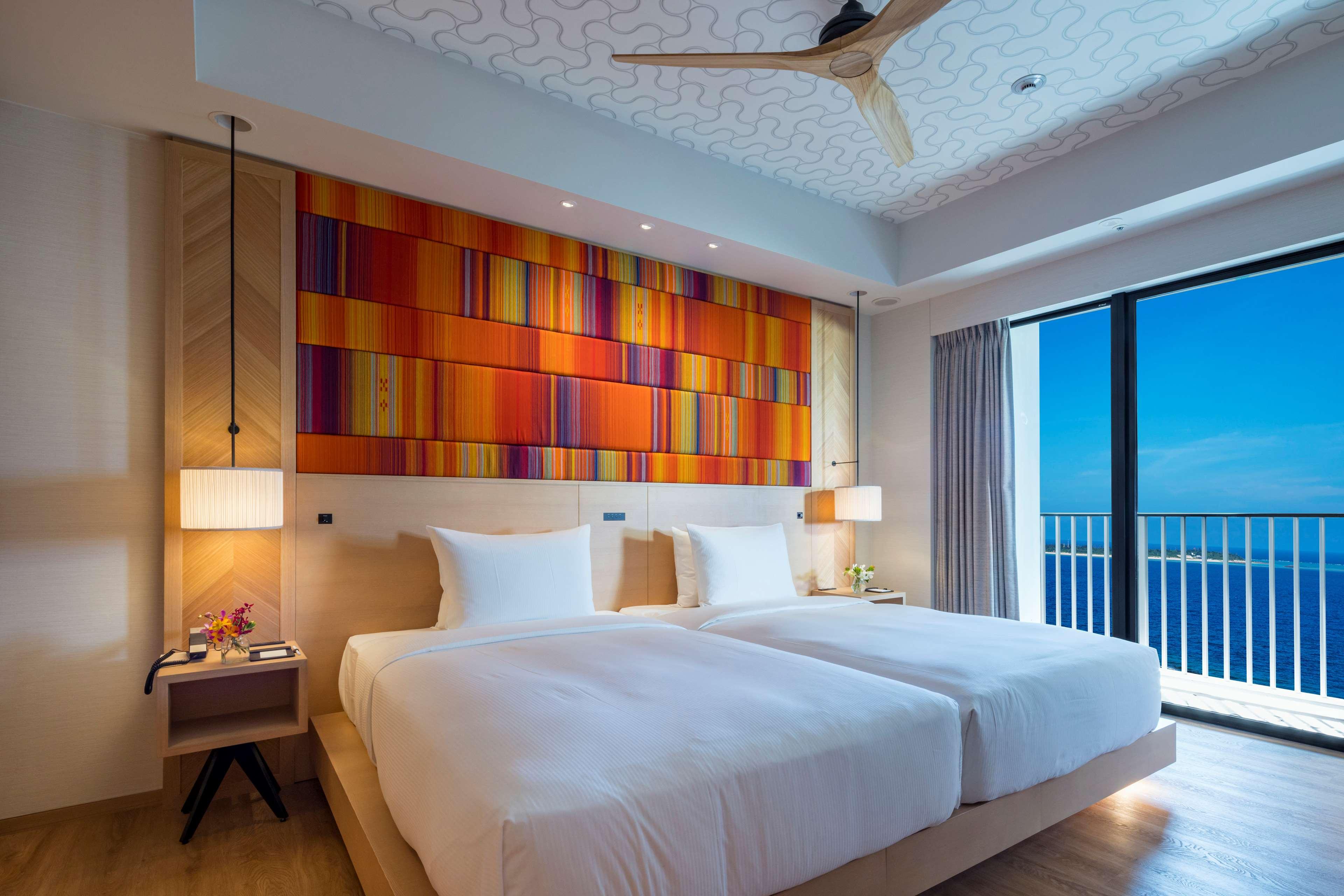 جناح بسريرين كينج بإطلالة على البحر بـ3 غرف نوم، The Beach Resort Sesoko by Hilton Club 2/4