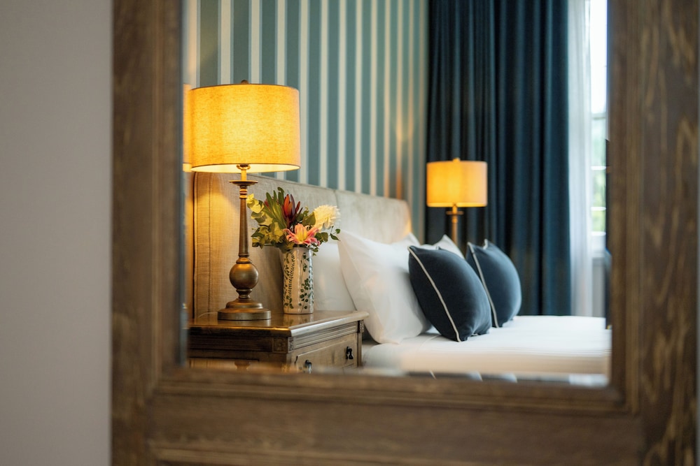 The Russell Boutique Hotel 45/67