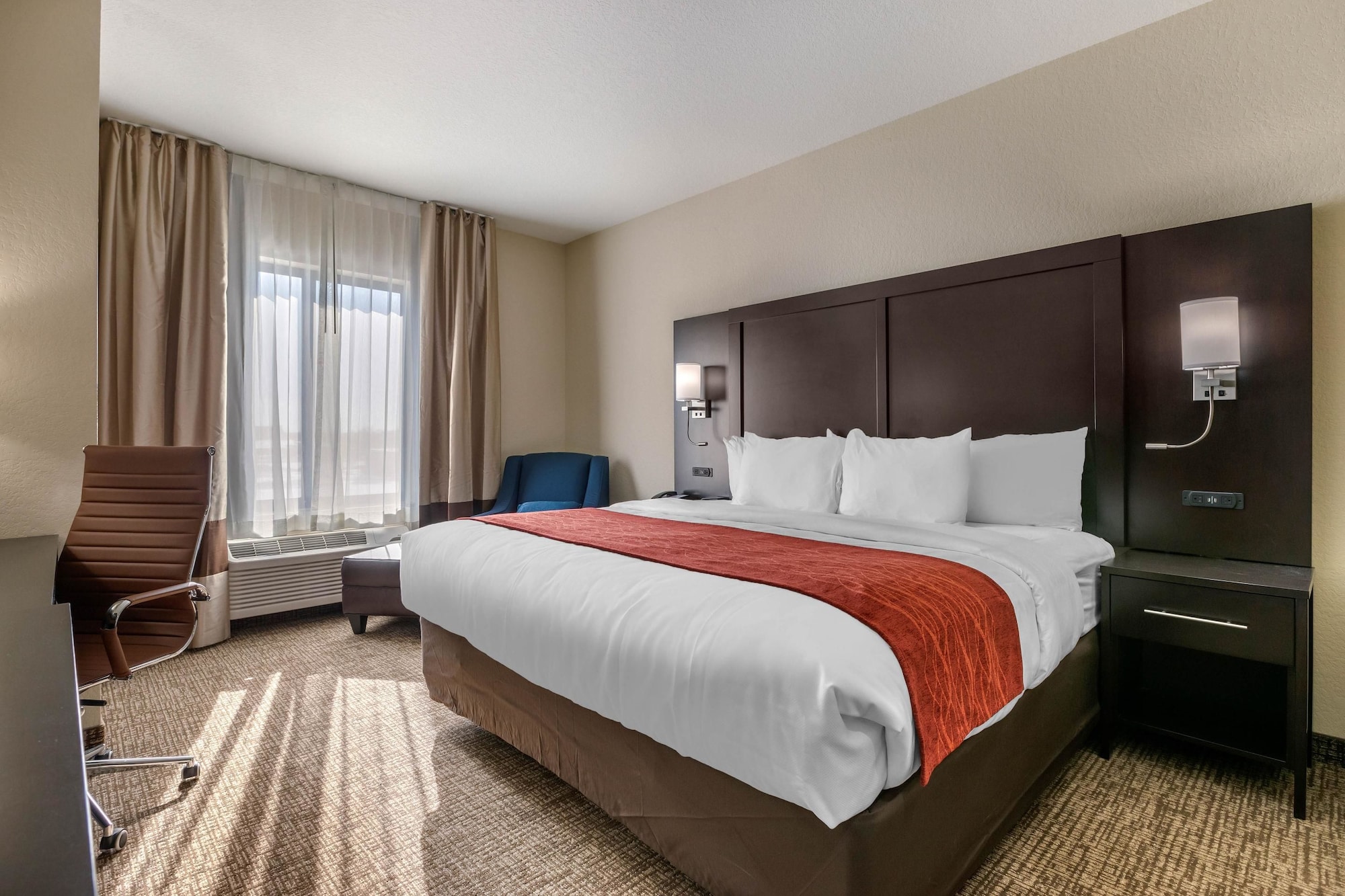 ROOM, KING BED, ACCESSIBLE