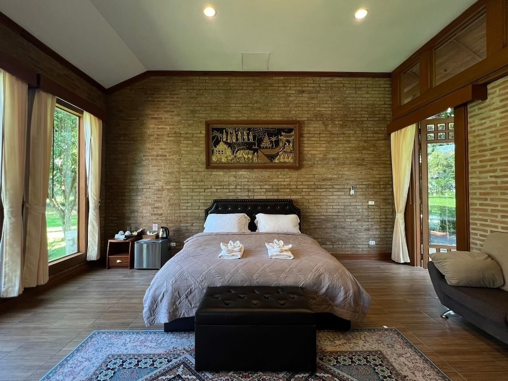 Chayana Resort 18/58