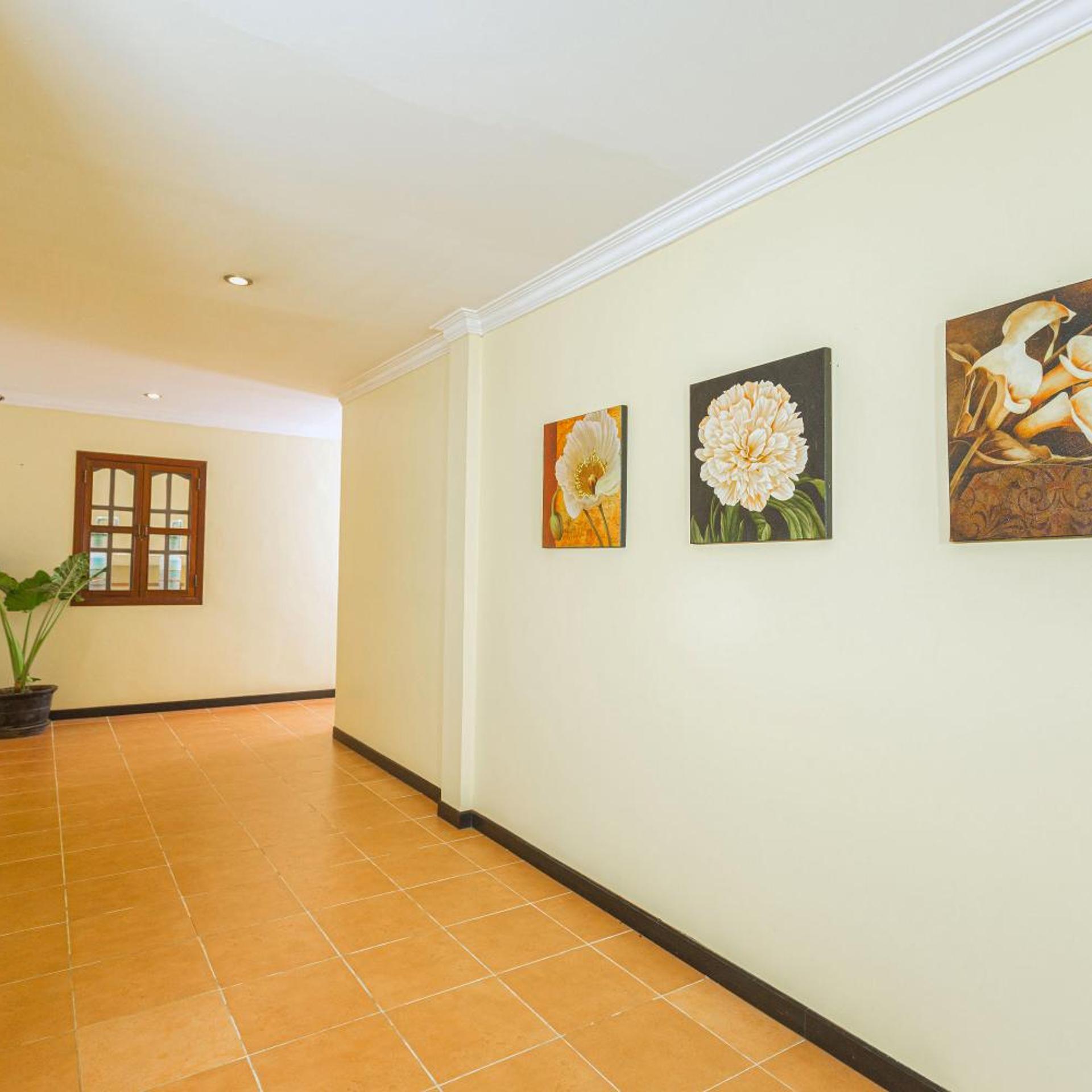Amiral Hotel 8/38