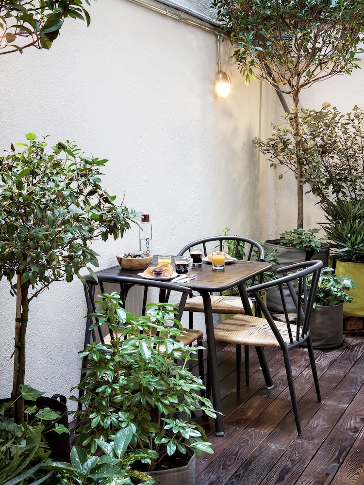 New Hotel Le Voltaire 42/43