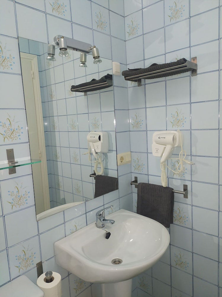 Pension Azahar 45/50
