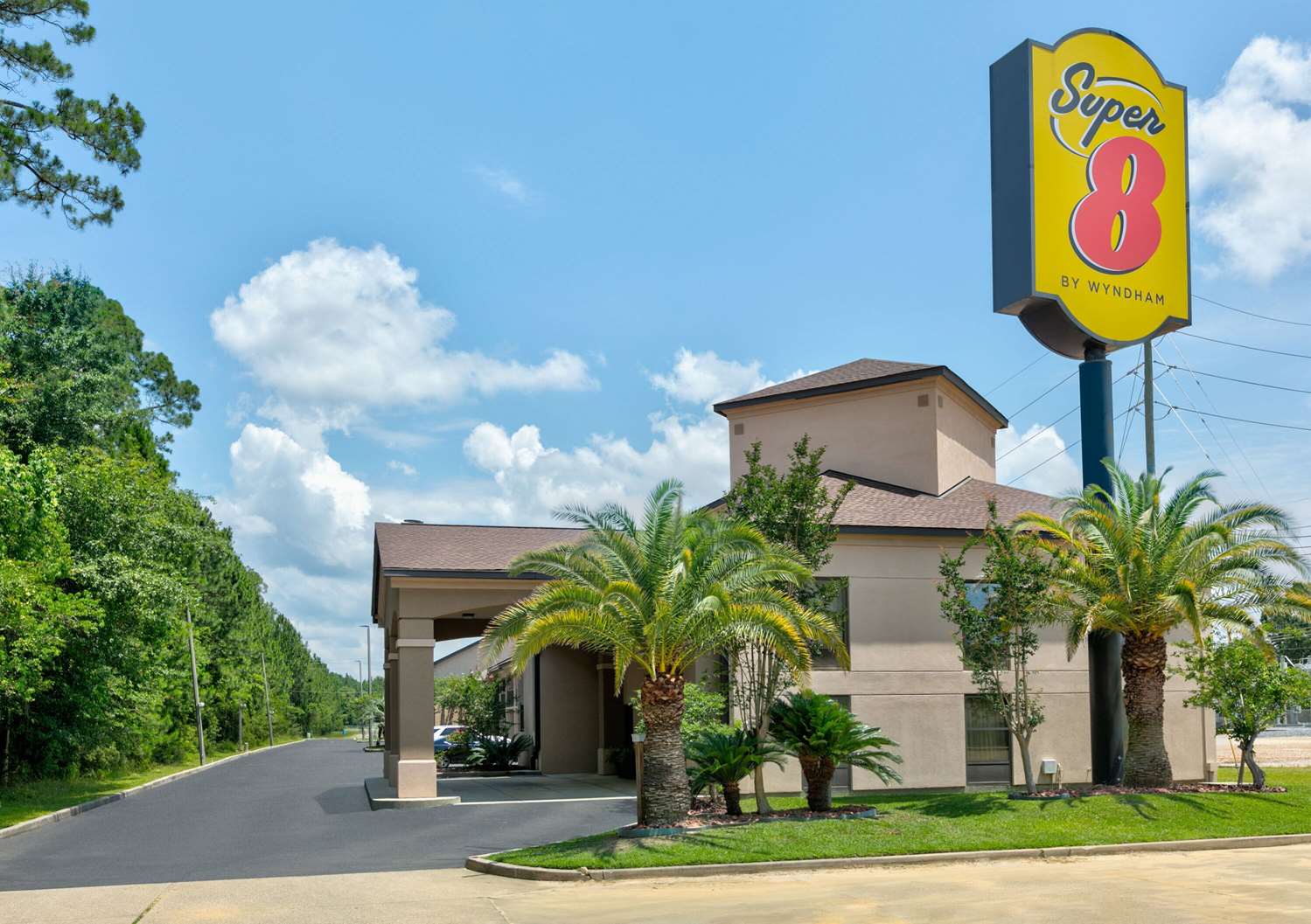 Super 8 by Wyndham Diberville Biloxi Area 16/26