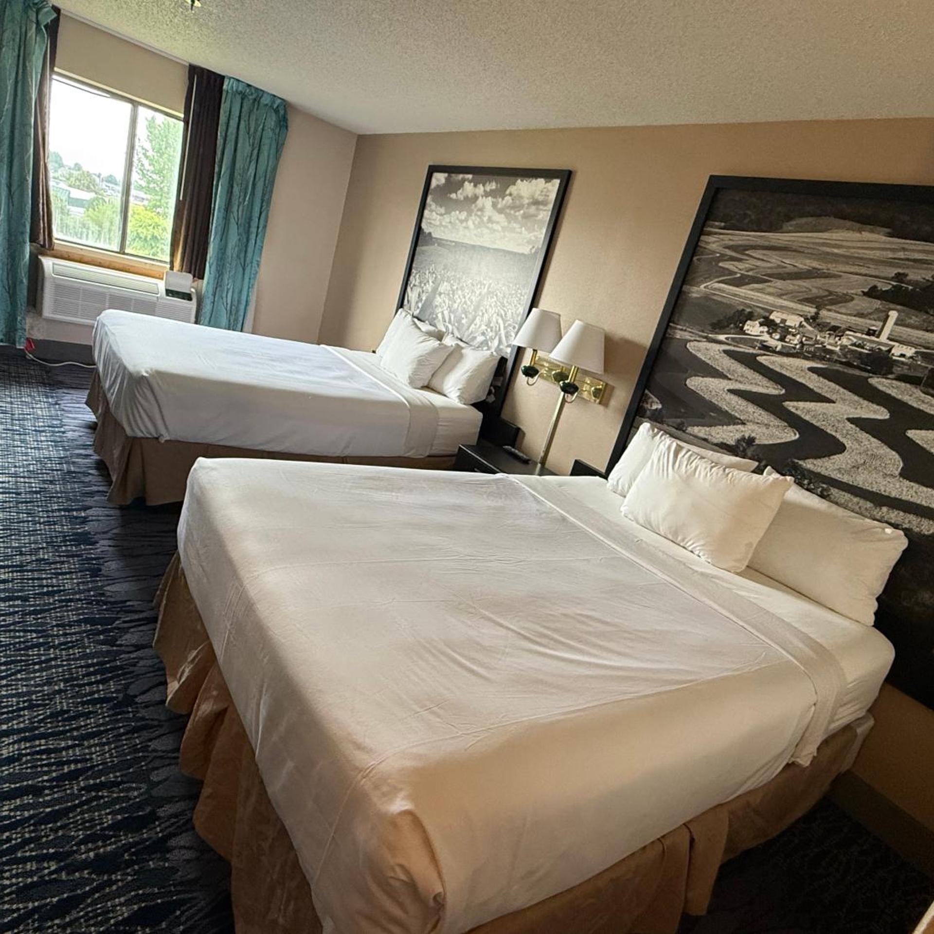 Dodgeville Inn & Suites 8/44