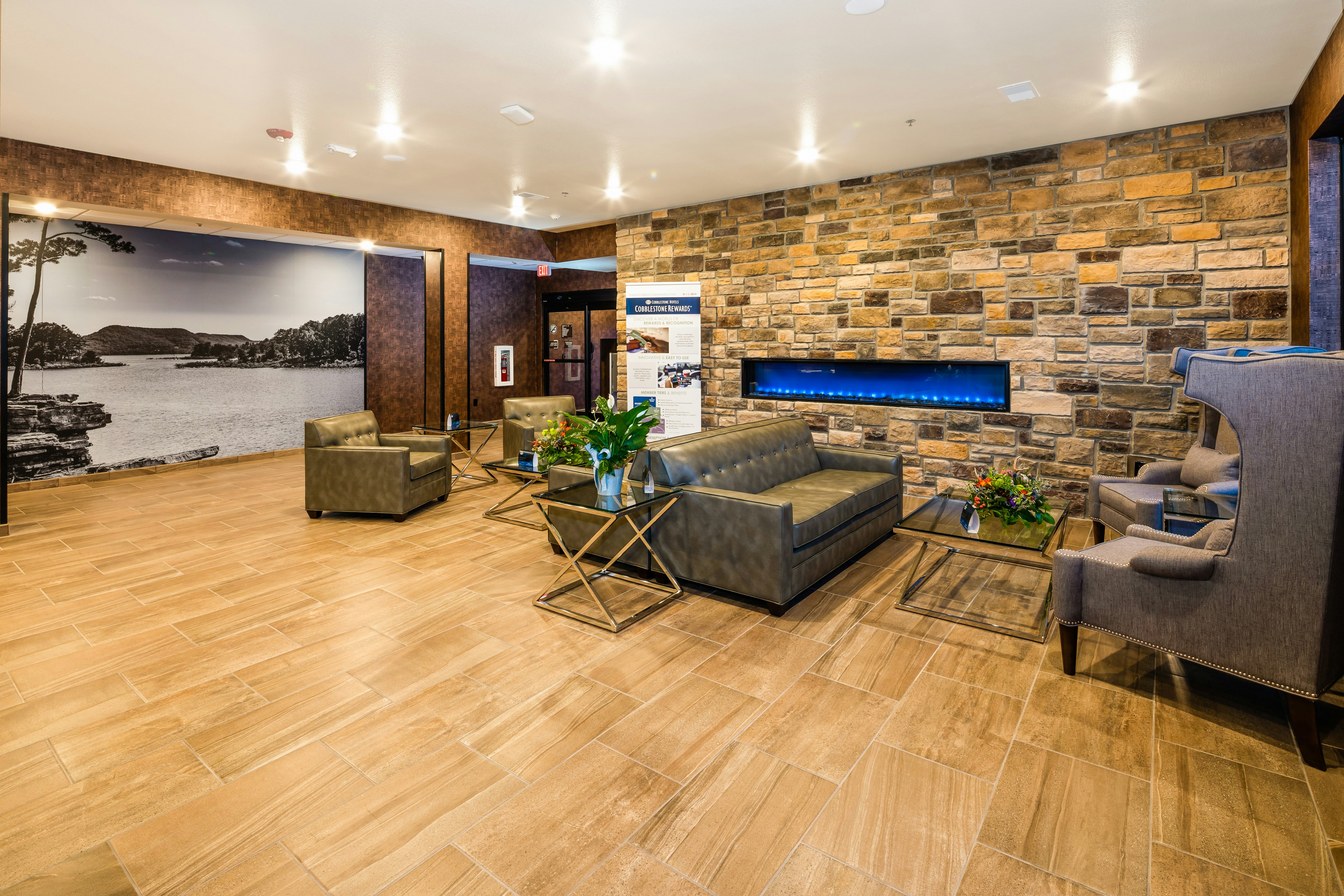 Cobblestone Inn & Suites - Fairfield Bay 32/42