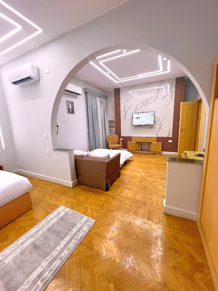Zamalek House Hotel 10/63