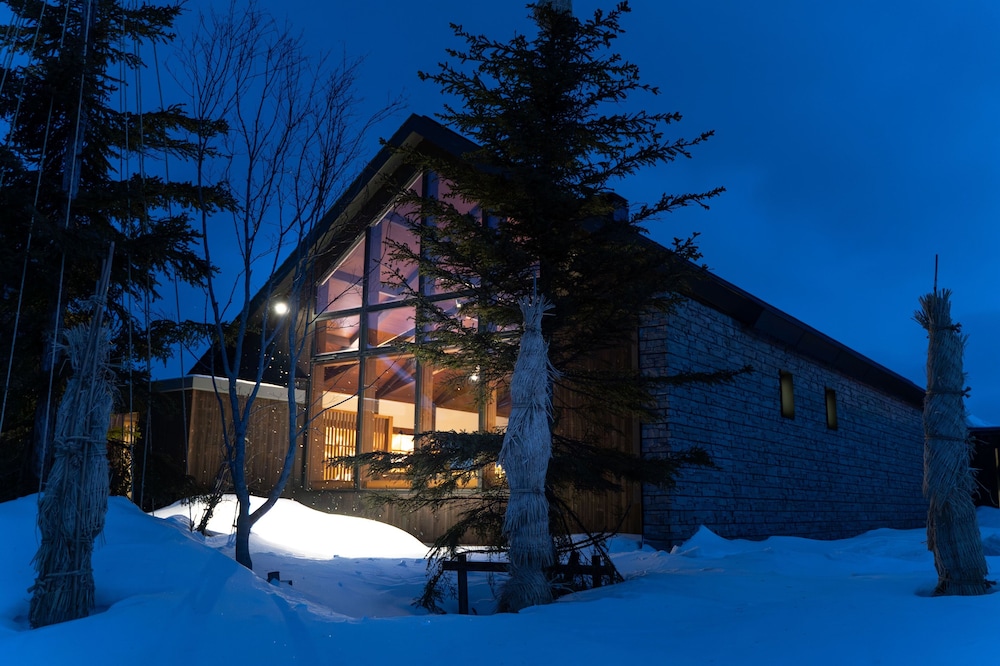 NISEKO Inn of Youtei Raku Suisan 1/49