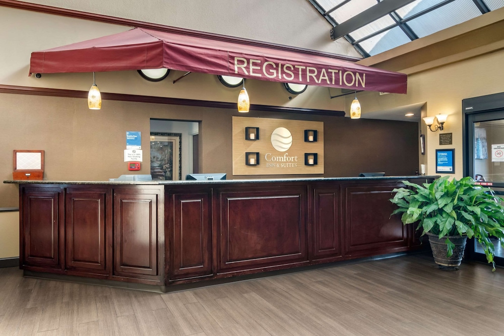Comfort Inn Suites Suwanee Sugarloaf 4/36