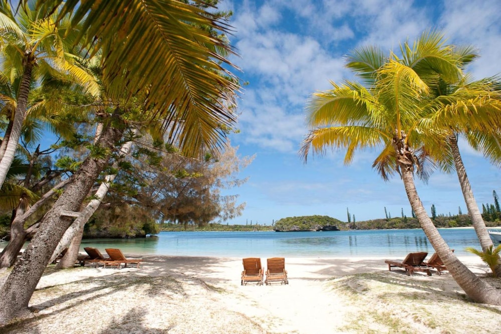 Oure Lodge Beach Resort 24/47