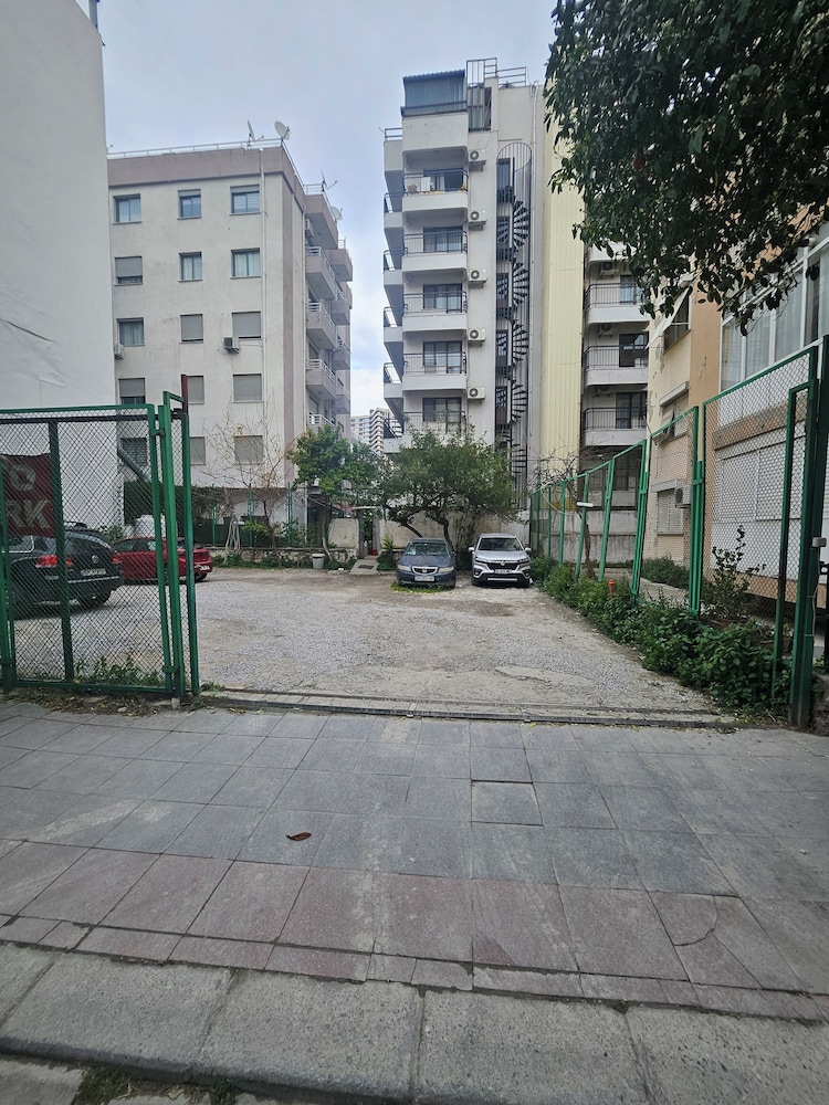 Üstün Otel Alsancak 41/48