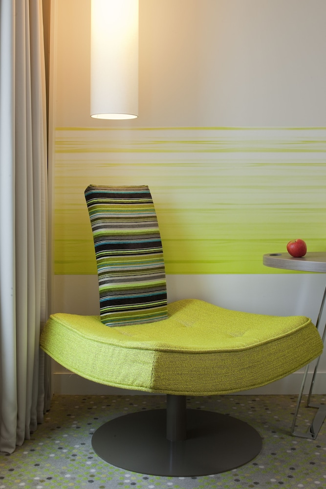 MERCURE PARIS ORLY RUNGIS 56/71