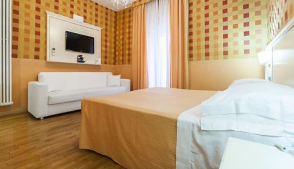 ROOM, DOUBLE BED, ANNEX