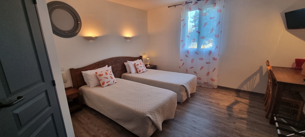 SUPERIOR, TWIN BEDS