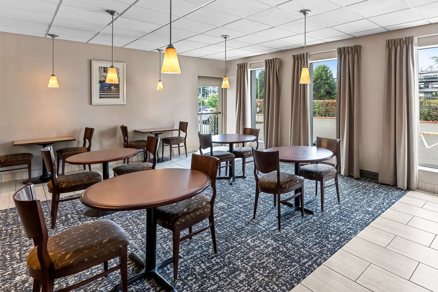 SureStay by Best Western SeaTac Airport North 11/18