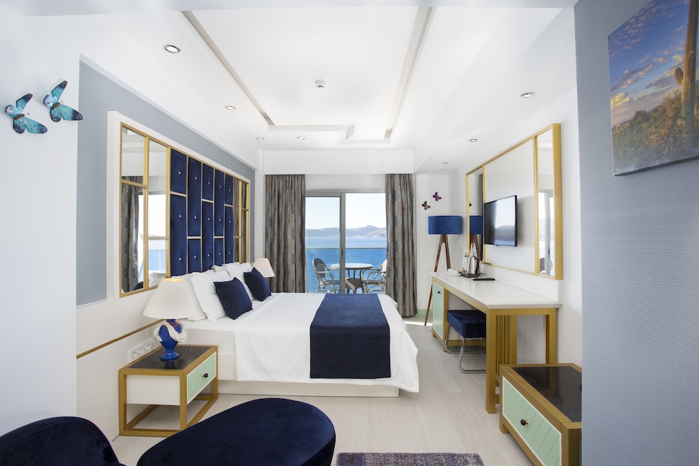 Sea View Hotel 17/50
