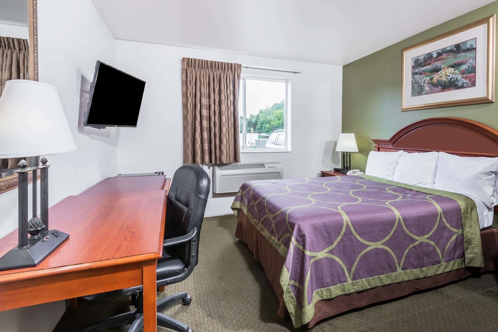 Super 8 by Wyndham Pittsburgh/Monroeville 26/47