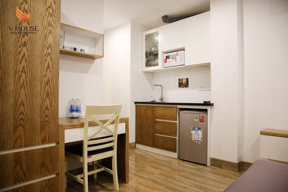 V House 5 Serviced Apartment 6/22