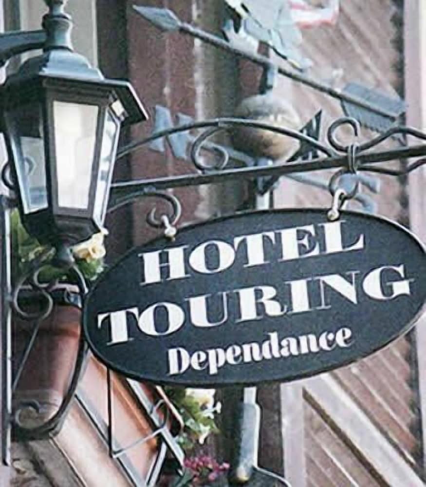 Hotel Touring 5/32
