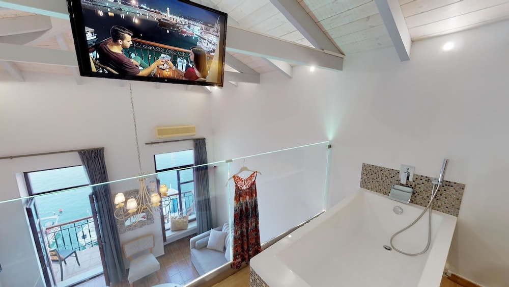Porto Enetikos Suites 40/50