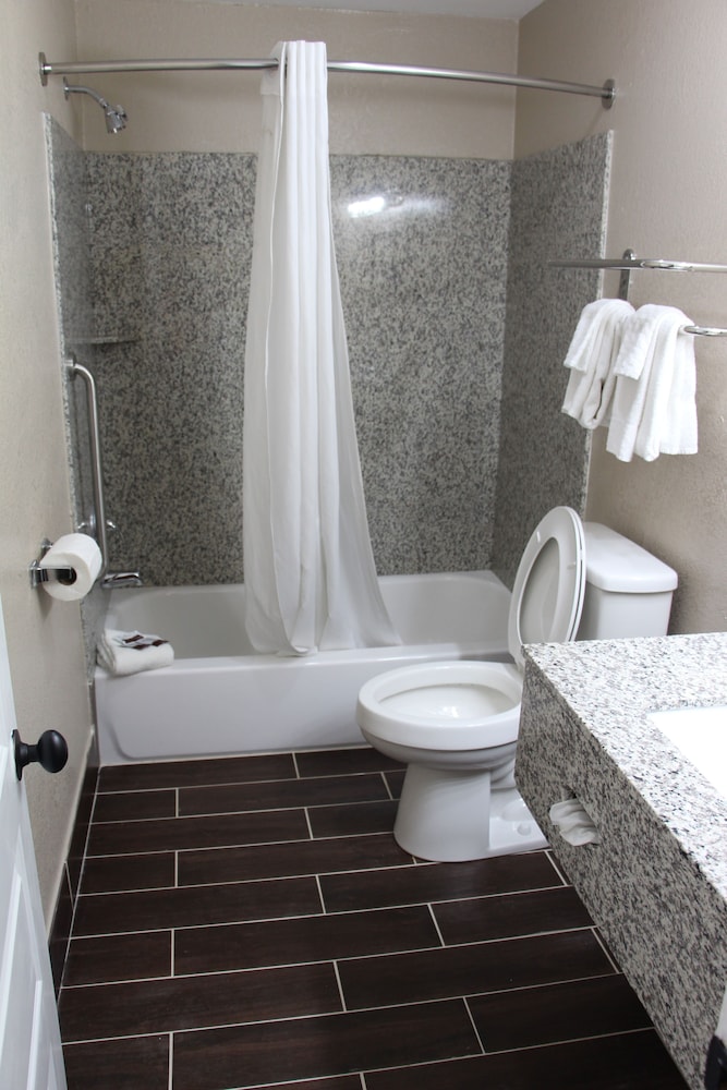 WESTBRIDGE INN AND SUITES 35/39
