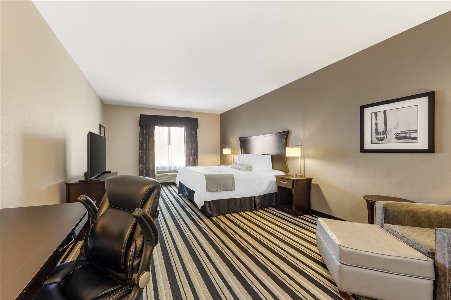 Best Western Plus Sand Bass Inn & Suites 31/52