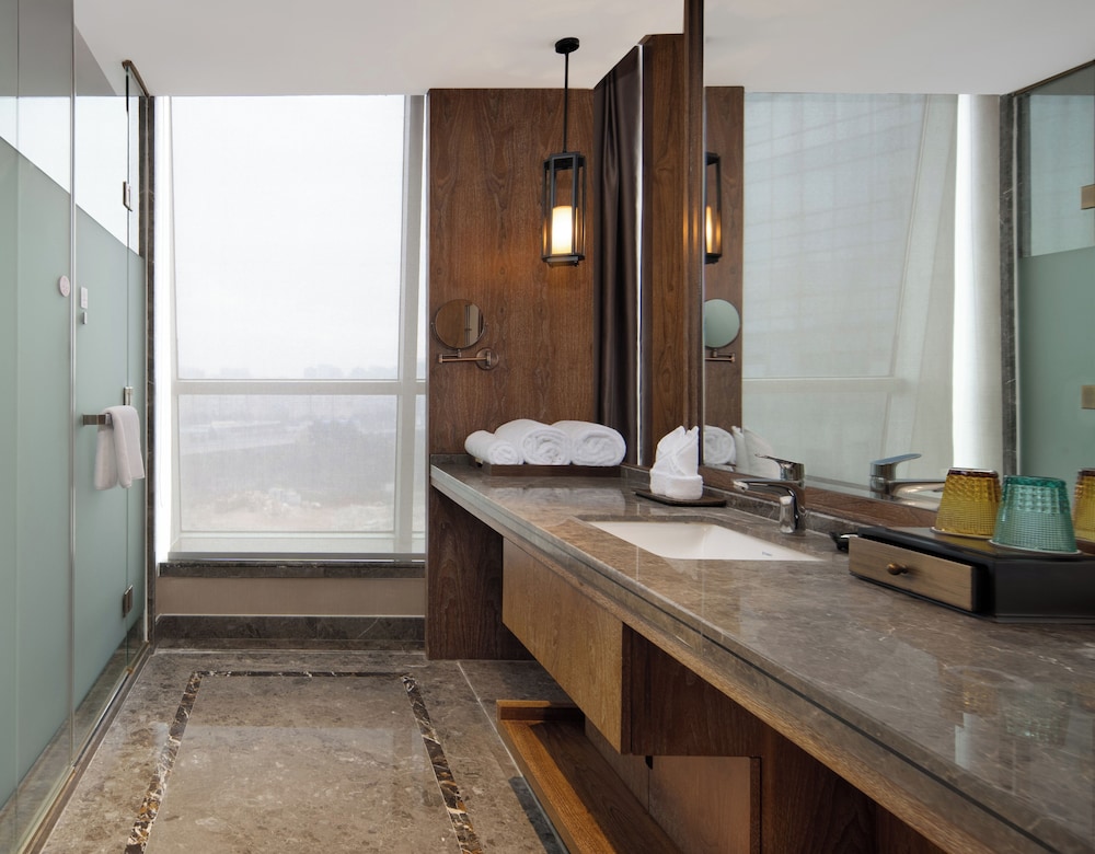 Grand Mercure Kunming South 46/47